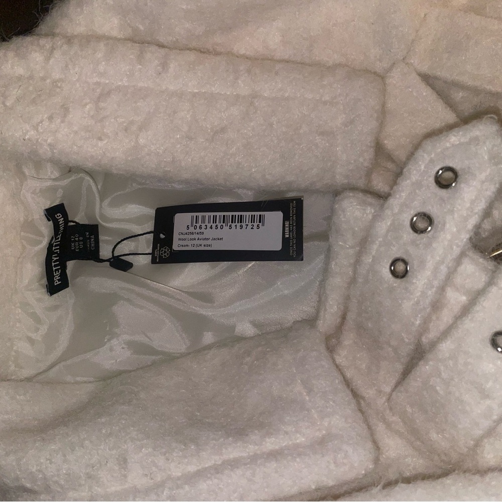 PrettyLittleThing Off-White Teddy Jacket - Picture 3 of 5